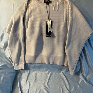 Truth Women's Light Gray Crew Neck Sweater